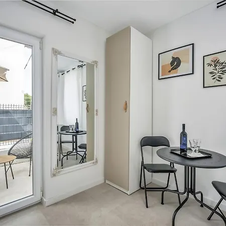 Yucca, 2-min To The And 5 To Apartament *