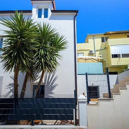 Yucca, 2-min To The And 5 To Apartament *