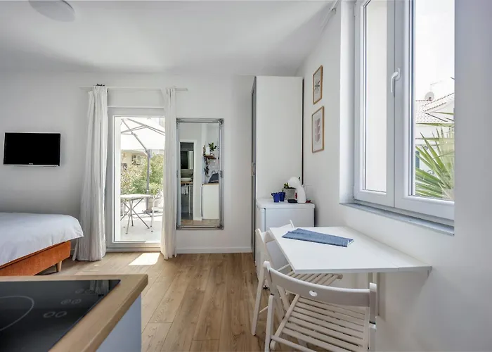 Yucca, 2-min To The And 5 To Διαμέρισμα *