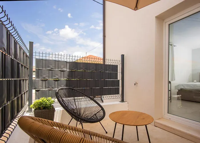 Yucca, 2-min To The And 5 To Διαμέρισμα