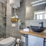 Apartment Yucca, 2-min To The And 5 To Trogir